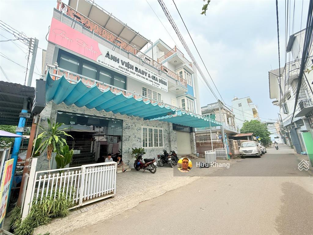 Nhà 3 mặt tiền doanh long thành  đang cho thuê 25tr/tháng  ngay sát đường lê duẩn  chơ mới lt