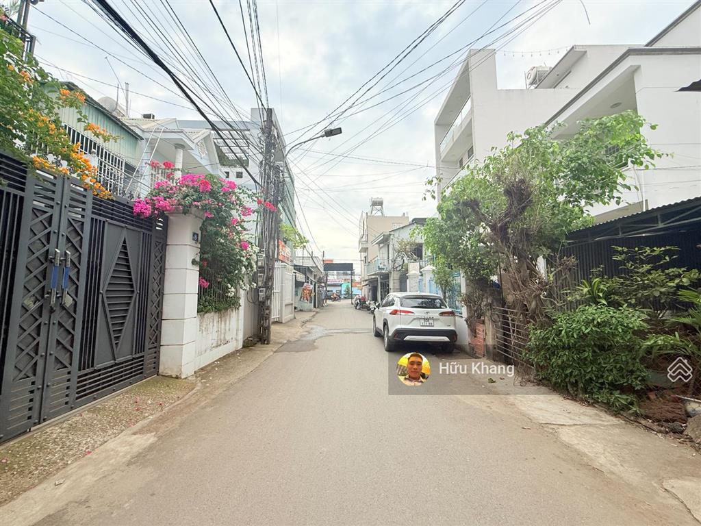 Nhà 3 mặt tiền doanh long thành  đang cho thuê 25tr/tháng  ngay sát đường lê duẩn  chơ mới lt