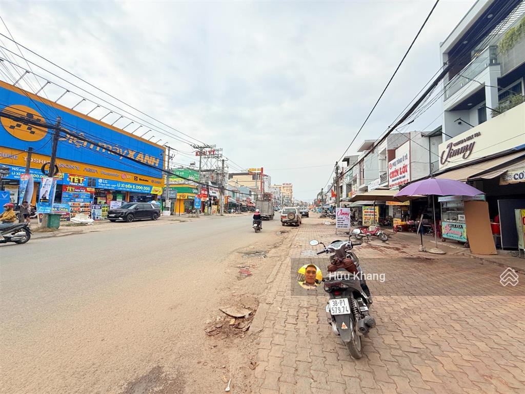 Nhà 3 mặt tiền doanh long thành  đang cho thuê 25tr/tháng  ngay sát đường lê duẩn  chơ mới lt