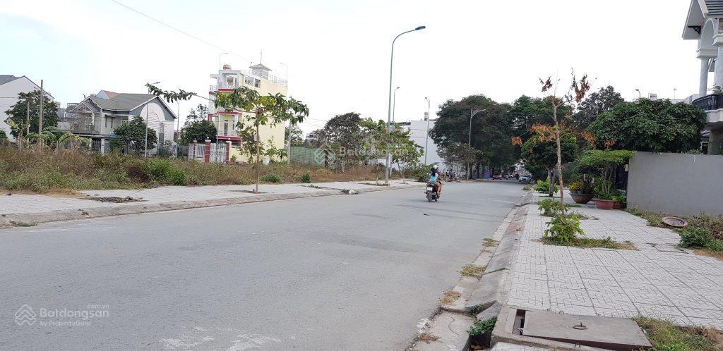 Cần bán gấp lô đất 100m2 khu phước thiện 0945 899 ***