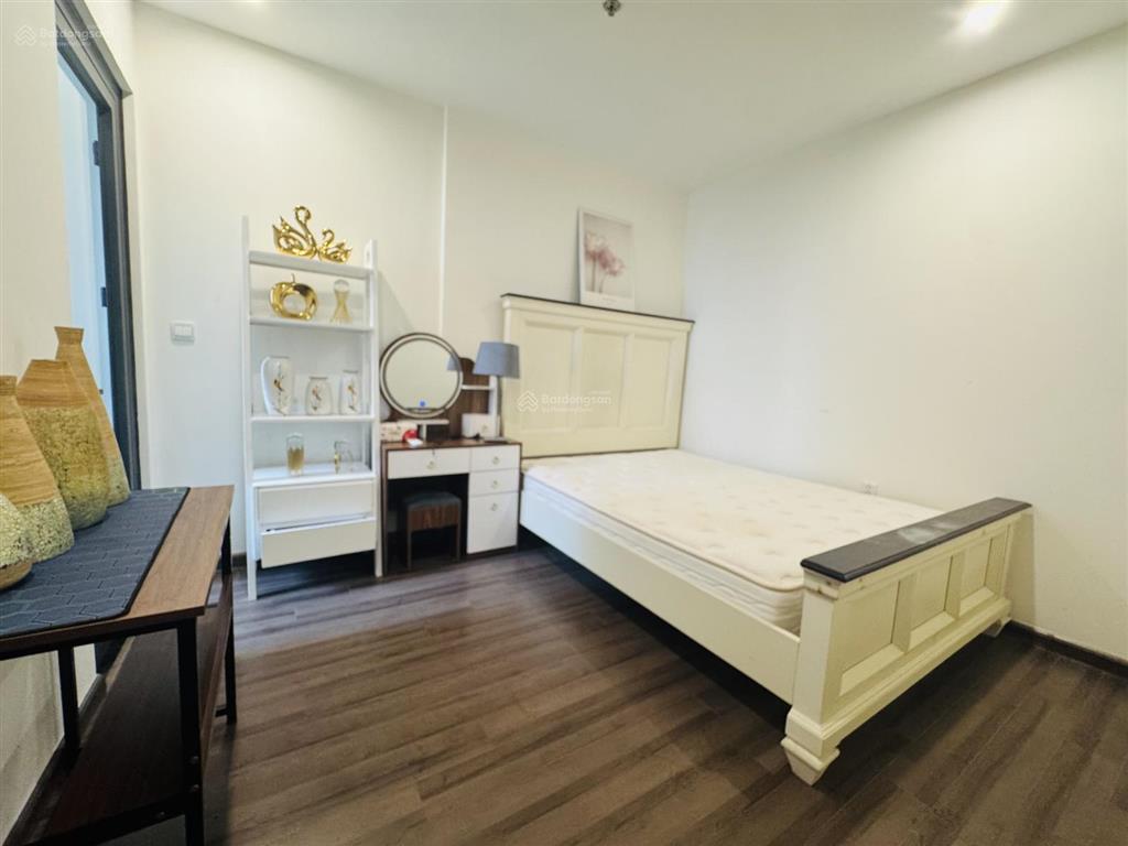 Chính chủ bán căn s3 symphony vinhomes 7,8 ty full nội thất