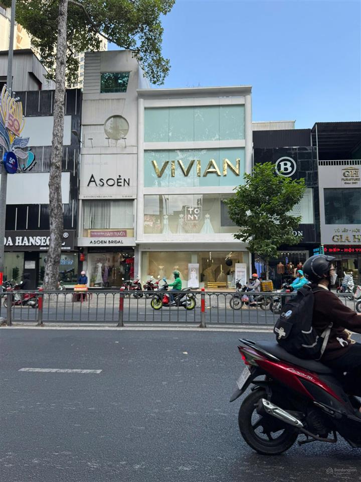 Mặt tiền trần hưng đạo góc cống quỳnh, q.1  dt 7.5x20m vuông vức 4 tầng chi 62 tỷ
