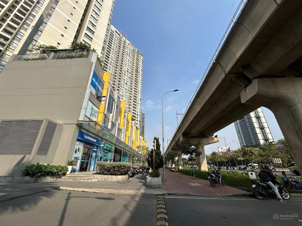 Bán nhà phố mặt tiền song hành tại thảo điền  cạnh ga metro an phú