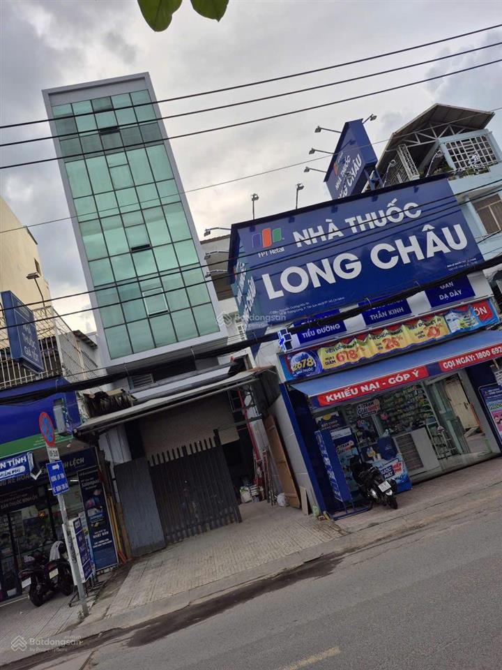 Cho thuê tòa nhà văn phòng đường lớn sầm uất