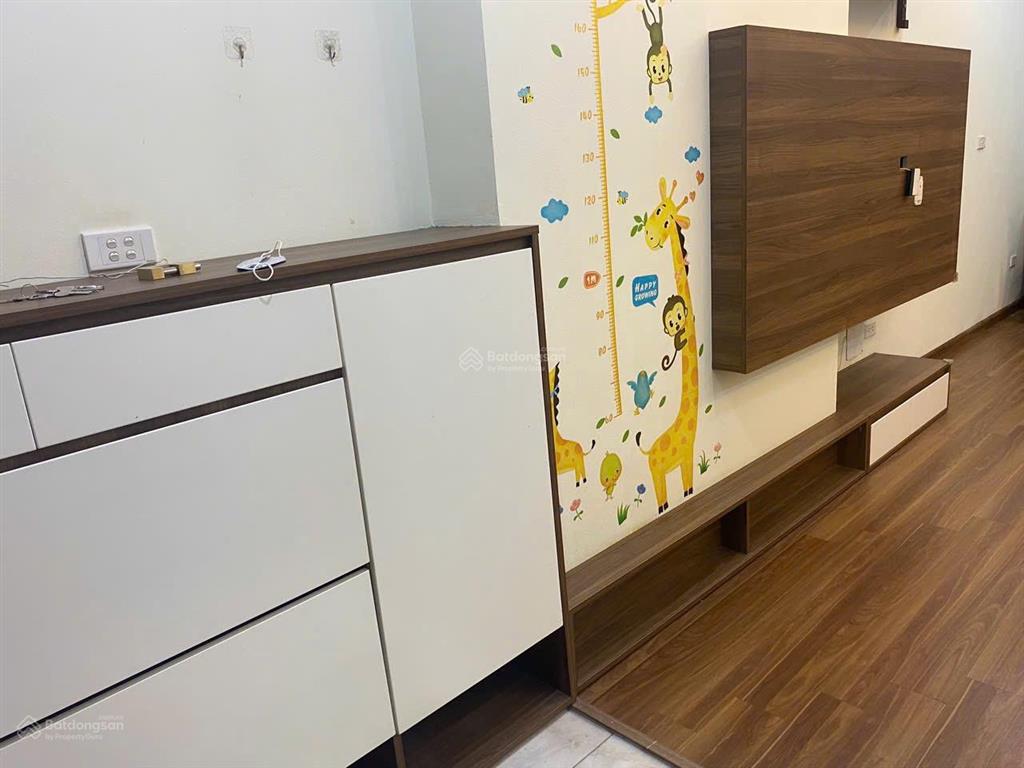 Chỉ 3,45 tỷ sở hữu căn hộ 2pn toà gemek tower full nội thất. sổ chính chủ