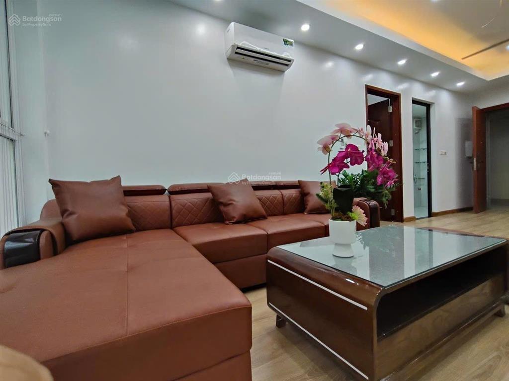 Gia đình cần bán gấp căn hộ 3pn tòa ct8a dương nội ban công đông nam giá 5,3x tỷ