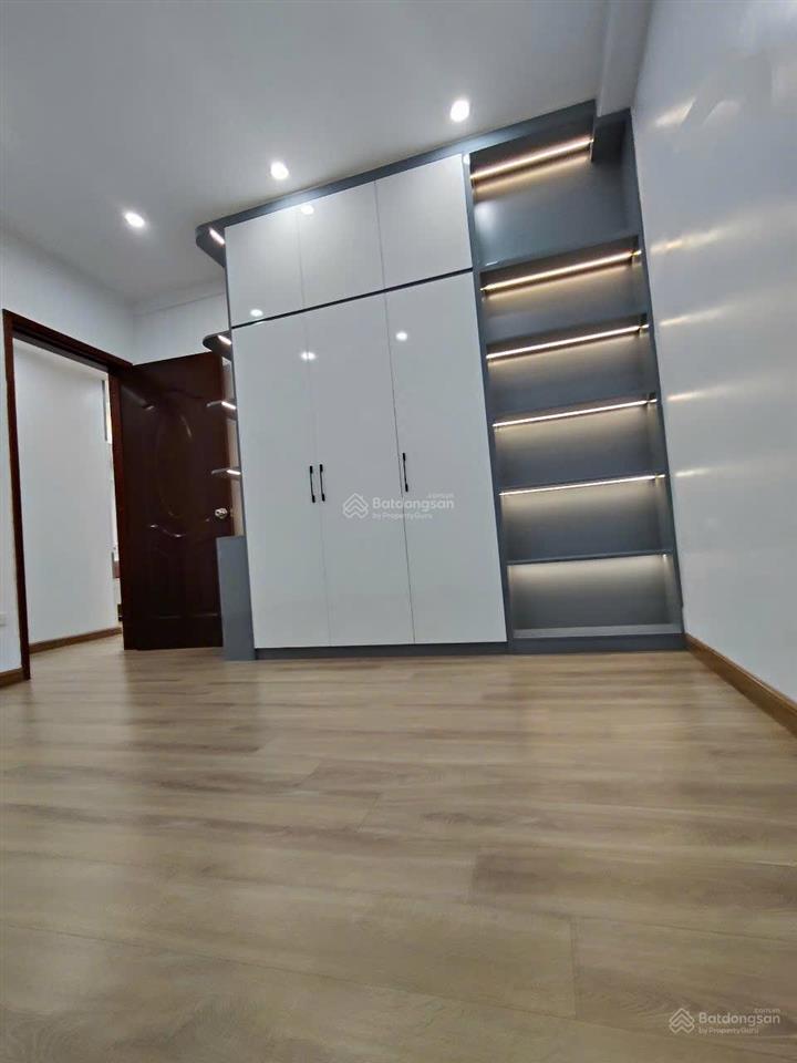 Gia đình cần bán gấp căn hộ 3pn tòa ct8a dương nội ban công đông nam giá 5,3x tỷ