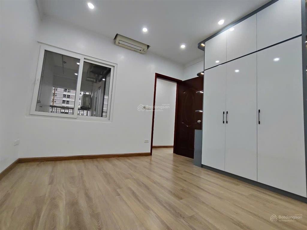 Gia đình cần bán gấp căn hộ 3pn tòa ct8a dương nội ban công đông nam giá 5,3x tỷ