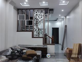 Cho thuê nhà 4 tầng mới tinh, 41m2 4 ngủ 3vs, khách bếp ngõ ô tô đỗ cửa, hai mặt thoáng