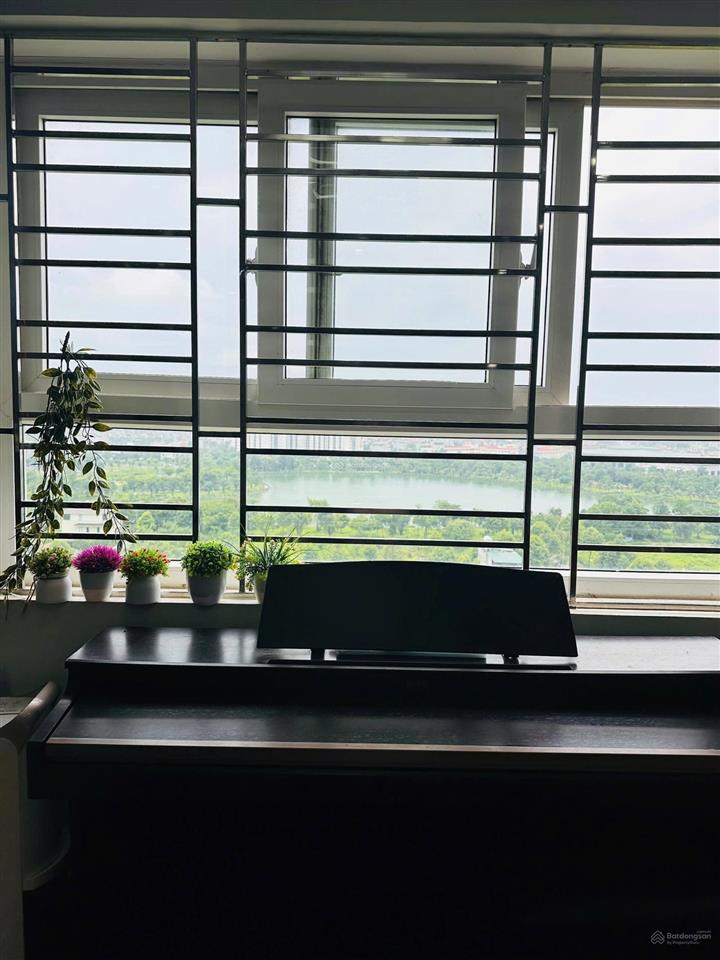 Bán căn góc tầng trung 3 ngủ 2vs view hồ điều hòa kđt thanh hà, giá tốt nhỉnh 3 tỷ