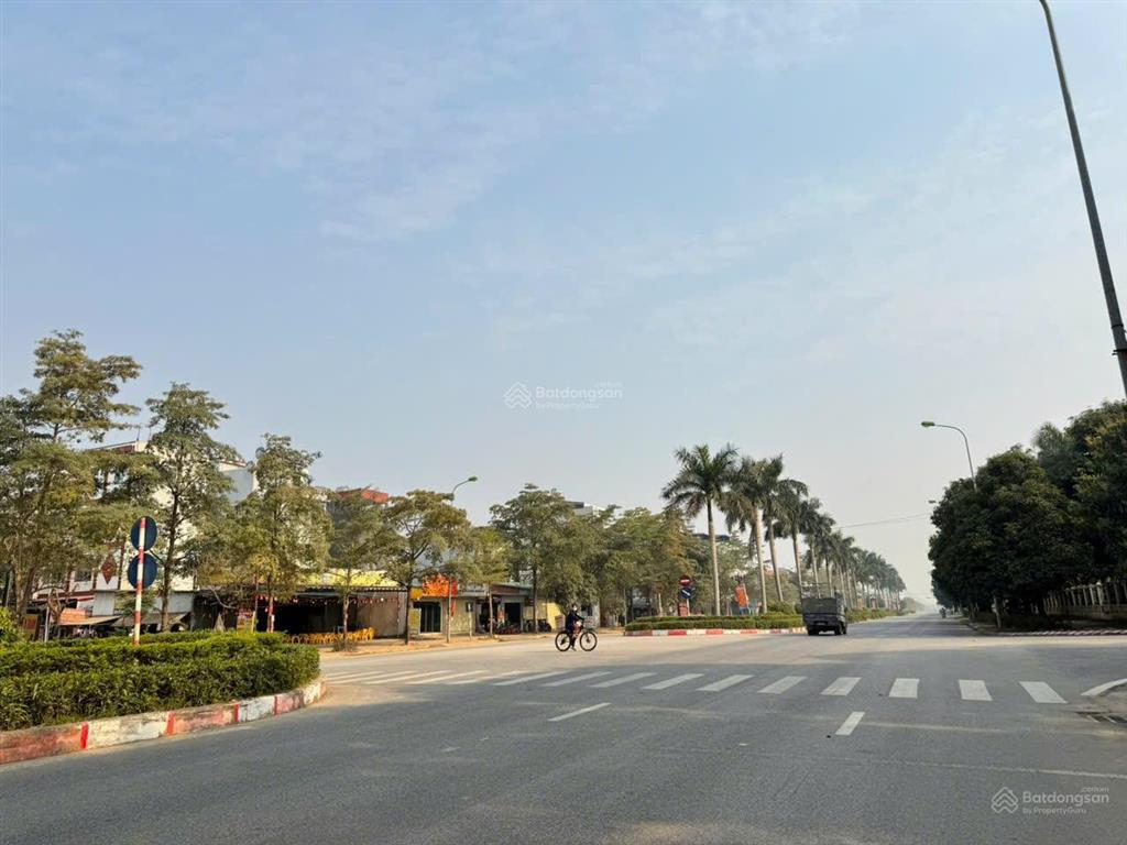 Chính chủ bán lô đất sổ đỏ 165m2 mặt tiền 10m đường 50m khu hành chính mê linh hà nội