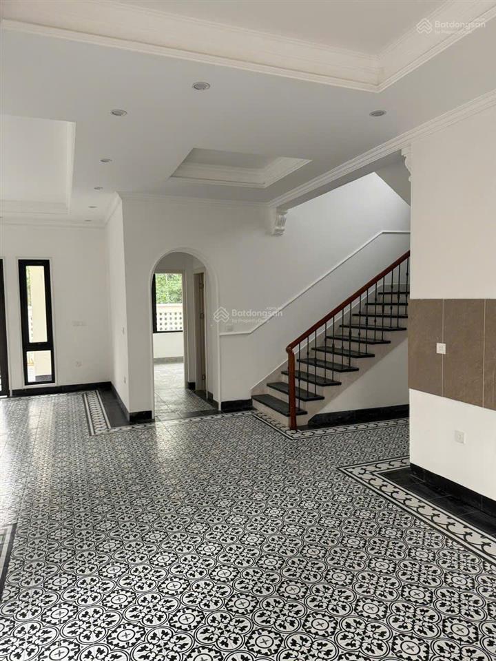 20 triệu/tháng căn biệt thự 350m 10 phòng khép kín, nhà mới tinh kđt quang minh, xã quang minh, hn