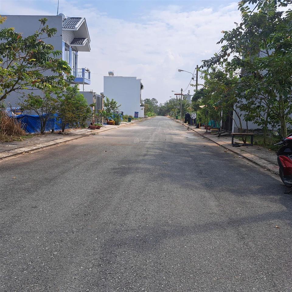 Giá ngộp rẻ nhất khu vực thủ đức, tp hcm. lô đẹp chỉ 1.95 tỷ/52m2. qua vinhome grand park chỉ 4phút