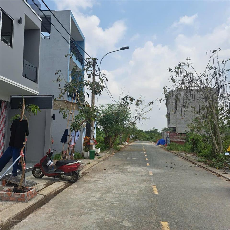 Kẹt tiền cần bán chỉ 1.95 tỷ/ 55.4m2, đường 8 long phước, hcm. gần vinhome grand park
