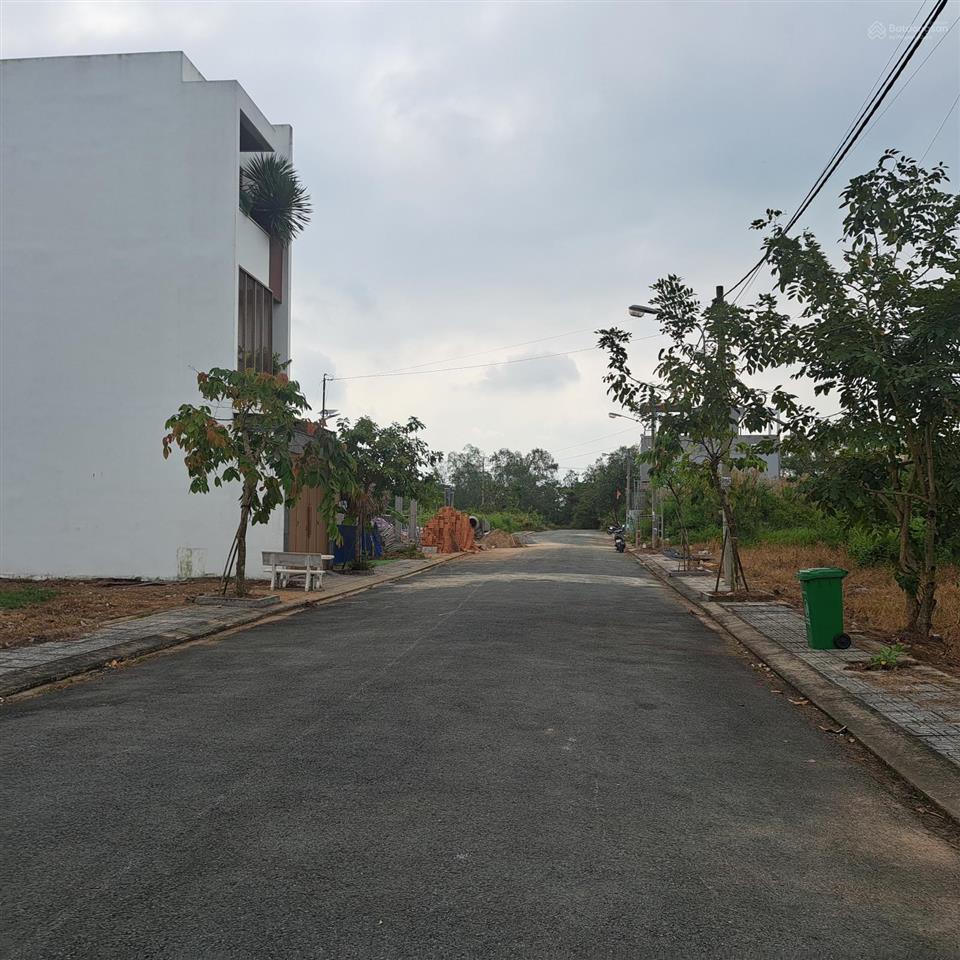 Kẹt tiền cần bán chỉ 1.95 tỷ/ 55.4m2, đường 8 long phước, hcm. gần vinhome grand park