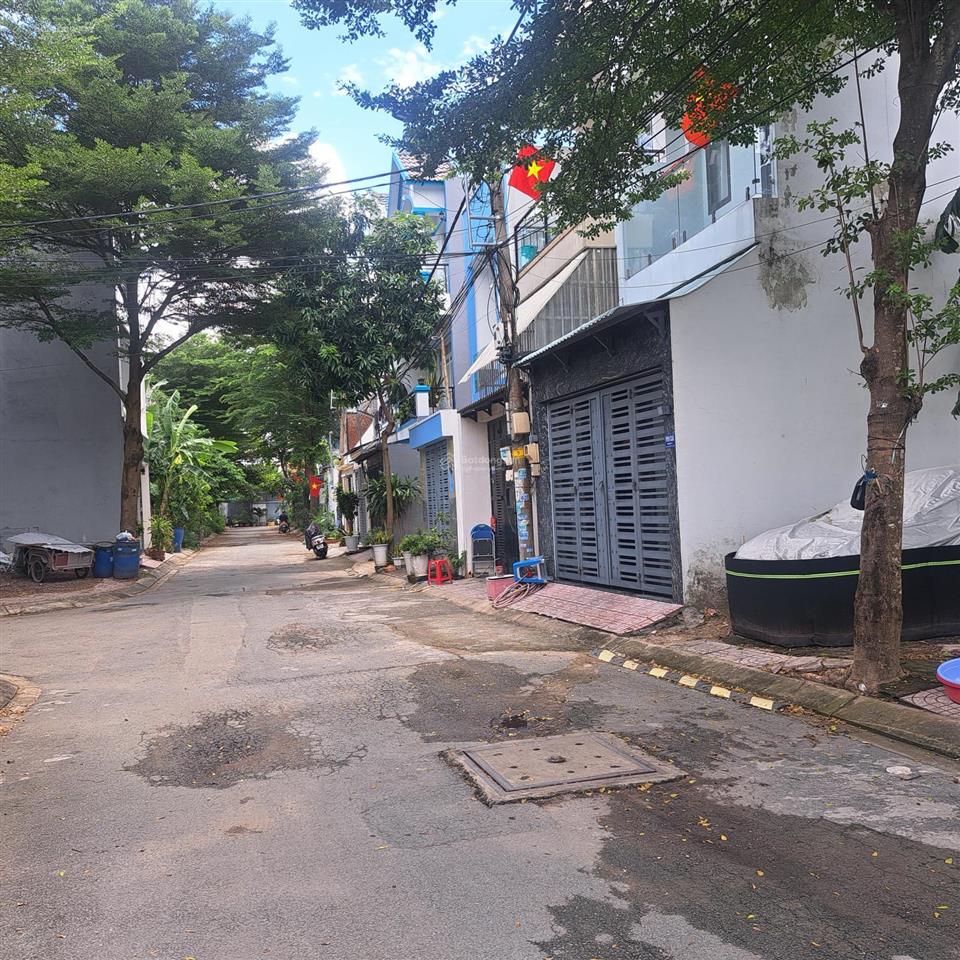 Đất nền bán tại đường số 8, khu đô thị mới đông tăng long, giá siêu hời 3,3 tỷ, 52 m2