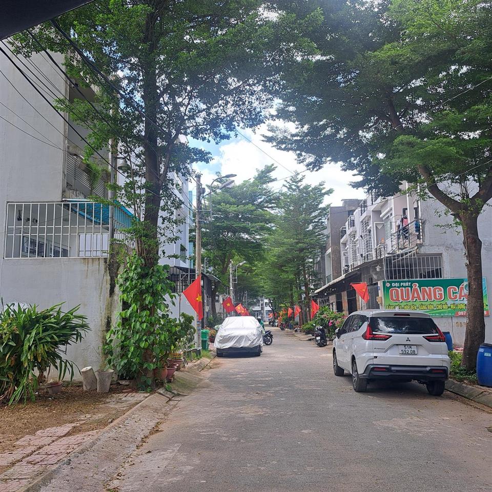 Đất nền bán tại đường số 8, khu đô thị mới đông tăng long, giá siêu hời 3,3 tỷ, 52 m2