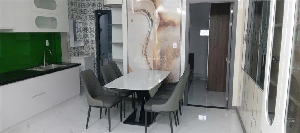 Bán nhà 1 trệt 1 lầu 4.2x14.3 giá 2.8 tỷ, biên hòa, hẻm nhựa 5m