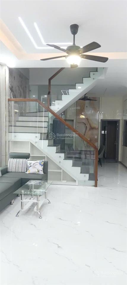 Bán nhà 1 trệt 1 lầu 4.2x14.3 giá 2.8 tỷ, biên hòa, hẻm nhựa 5m