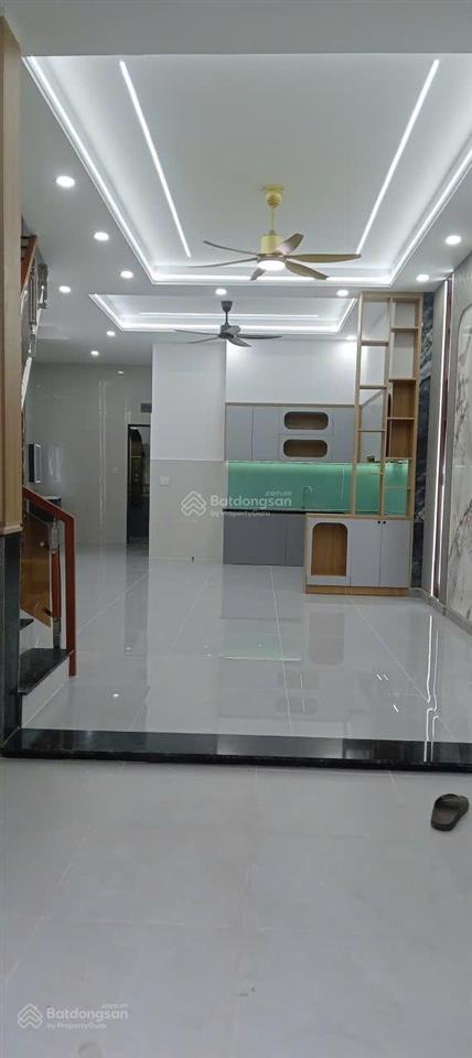 Bán nhà 1 trệt 1 lầu 4.2x14.3 giá 2.8 tỷ, biên hòa, hẻm nhựa 5m