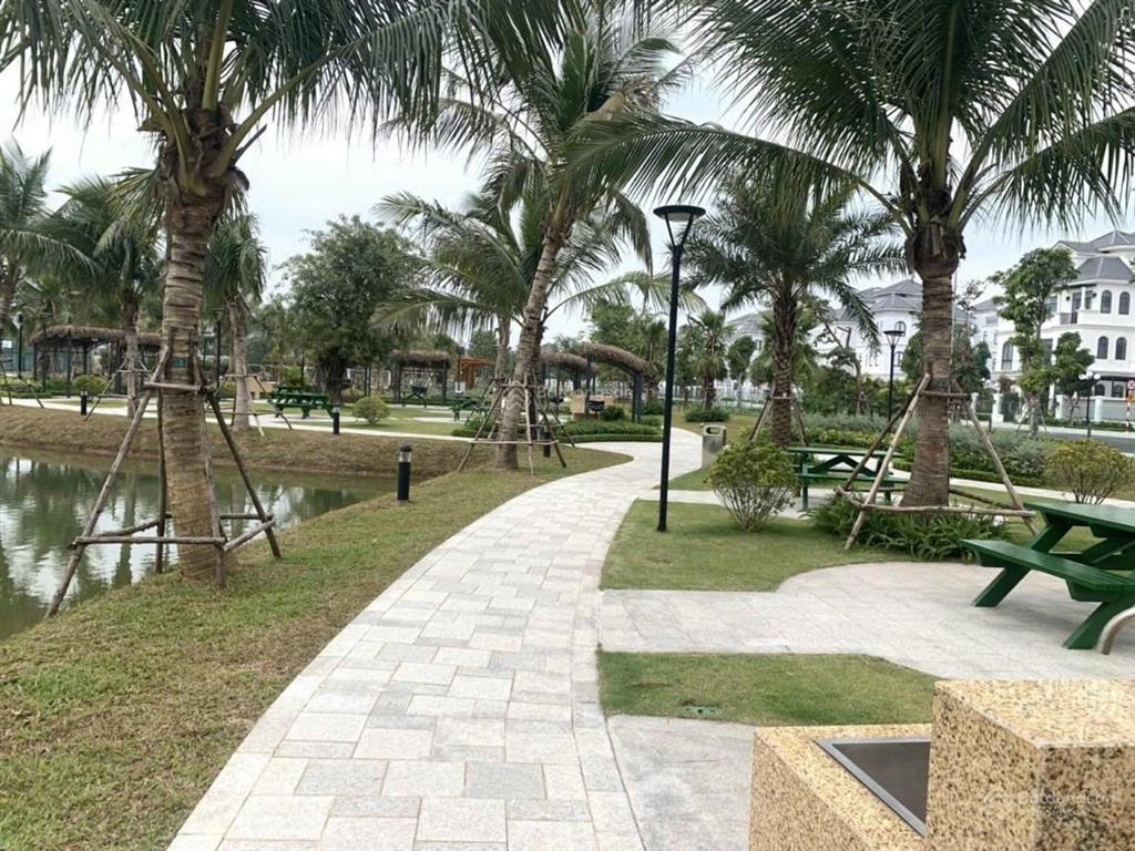 Chính chủ bán biệt thự view hồ vvip dự án vinhomes green villas, giá cả thương lượng