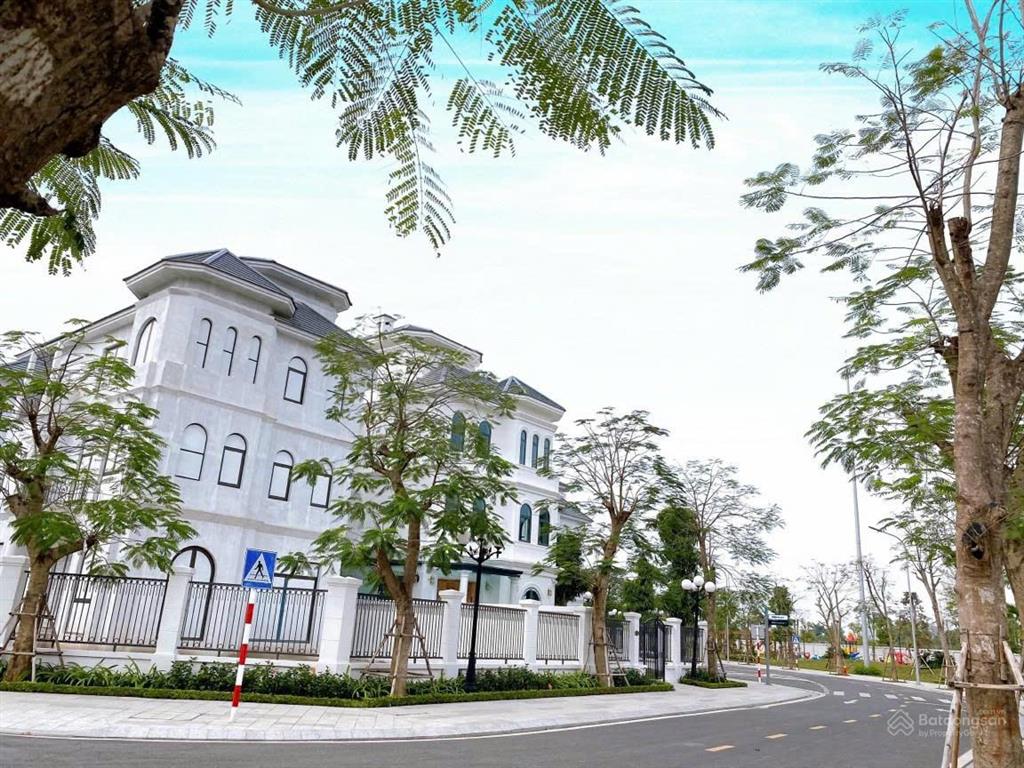 Chính chủ bán biệt thự view hồ vvip dự án vinhomes green villas, giá cả thương lượng