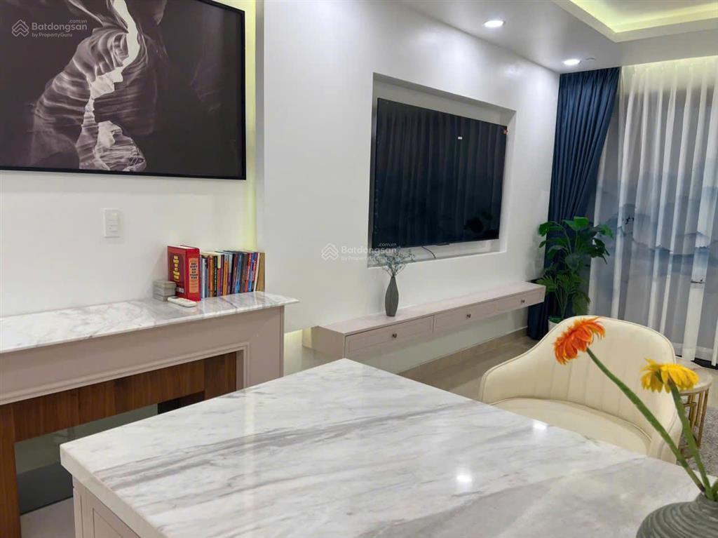 Chính chủ cần bán căn 1 phòng ngủ metropole opera 0916 990 ***
