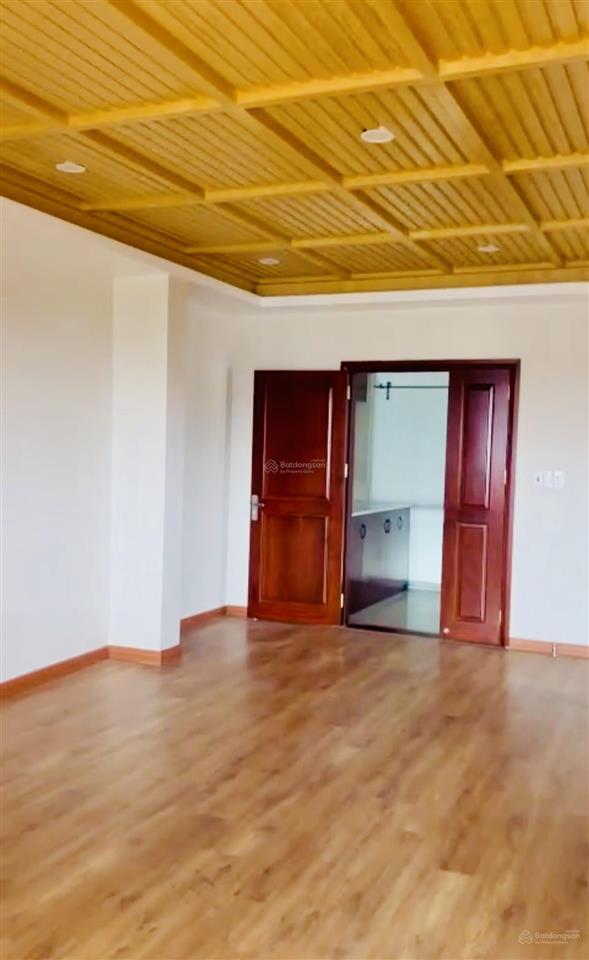 Tôi chính chủ cần cho thuê nhà 9092 đường hồ xuân hương vị trí siêu đắc địa sát biển.