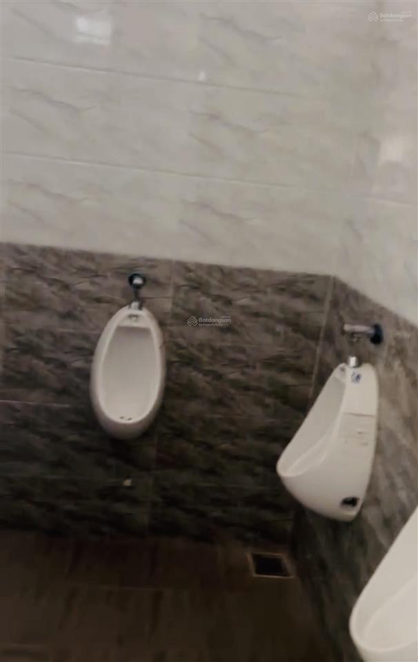 Tôi chính chủ cần cho thuê nhà 9092 đường hồ xuân hương vị trí siêu đắc địa sát biển.