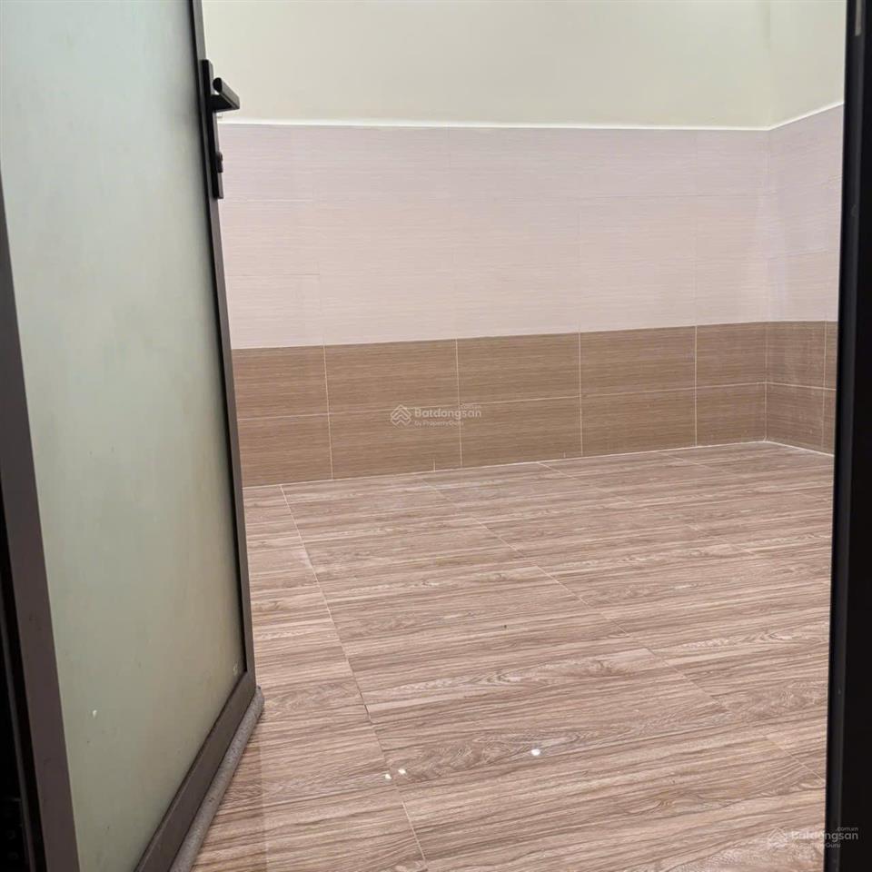 Phòng mới ngay tên lửa, wc riêng, có thay máy, khóa vân tay