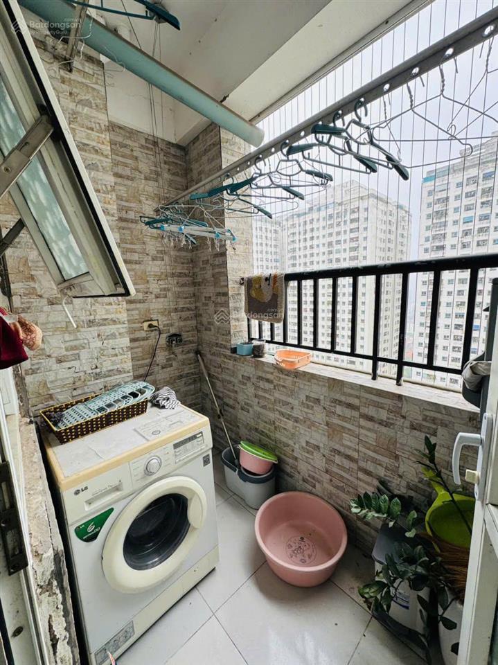Cho thuê căn 2 phòng ngủ dt 70m2, full nội thất, view thoáng mát, tầng trung, giá 8tr/tháng