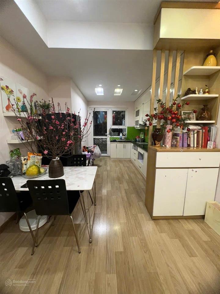 Cho thuê căn hộ hh2a linh đàm 2pn dt 72m2, view sân thoáng mát, có nội thất, giá 9tr/tháng