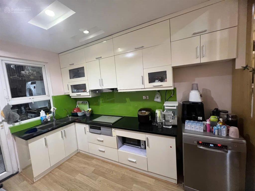 Cho thuê căn hộ hh2a linh đàm 2pn dt 72m2, view sân thoáng mát, có nội thất, giá 9tr/tháng