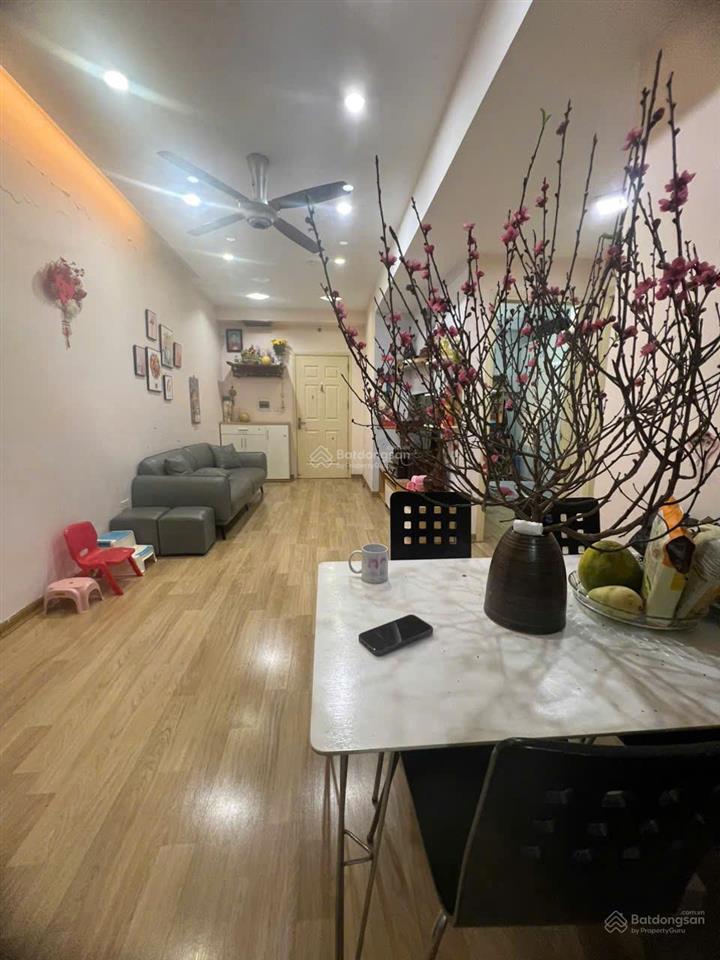 Cho thuê căn hộ hh2a linh đàm 2pn dt 72m2, view sân thoáng mát, có nội thất, giá 9tr/tháng