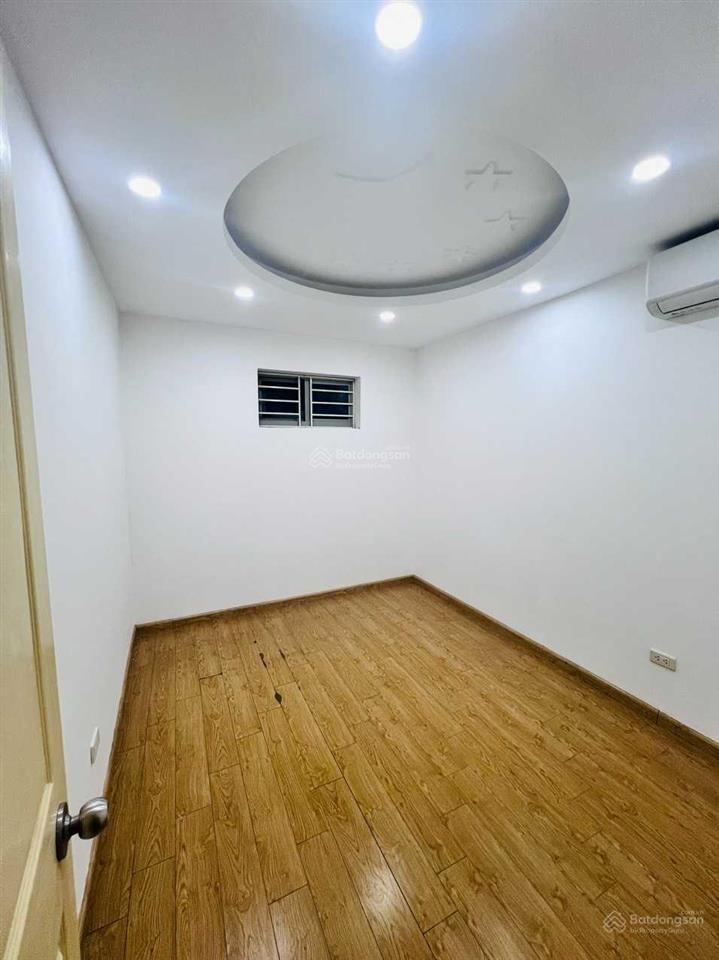 Cho thuê 2 ngủ ở được luôn tòa hh3a linh đàm hoàng mai hà nội