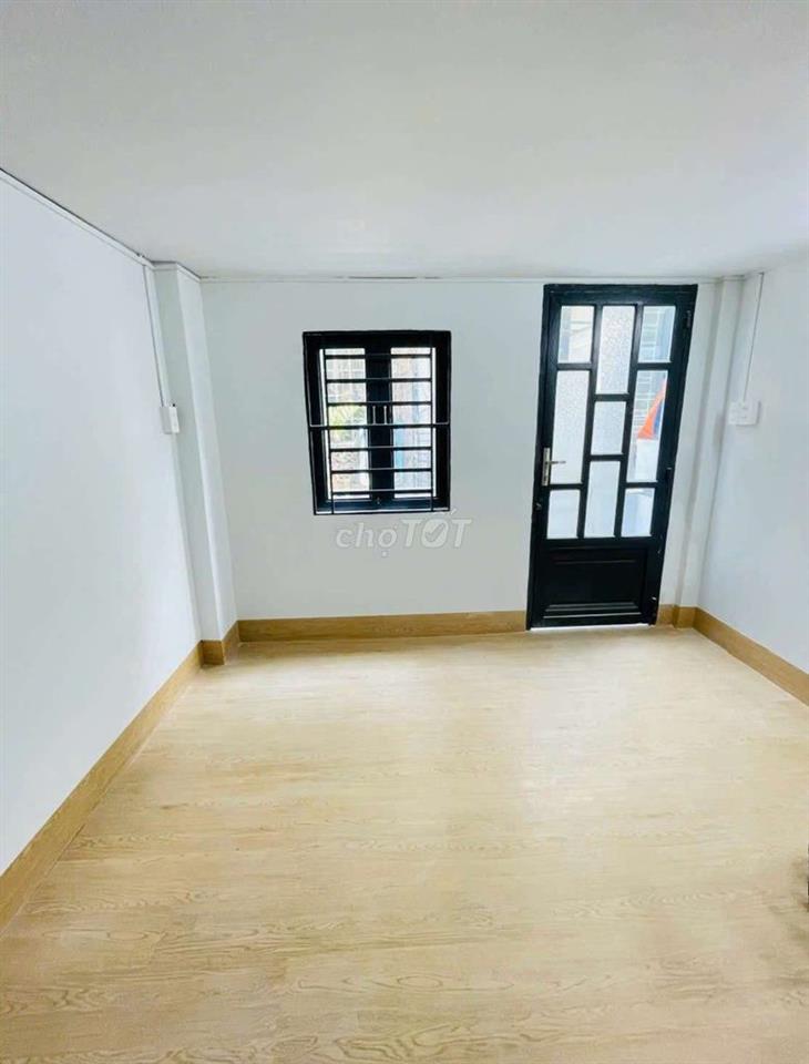 (🌹40tr) Nhà 3,5x4m 2 lầu ngay Ngã tư Lạc Long Quân Âu Cơ