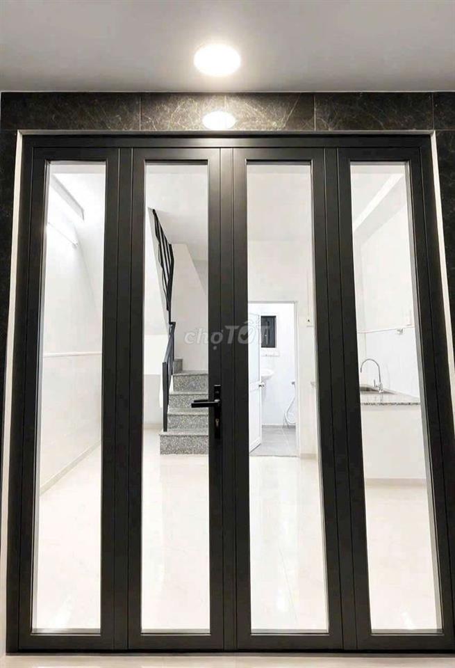 Nhà 2 lầu Ngay Ngã Tư Lạc Long Quân Âu Cơ