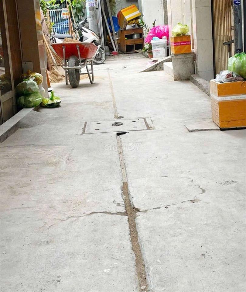 Nhà 1 lầu sổ hồng riêng ngay ngã tư Hương Lộ 2 bệnh Viện Bình Tân