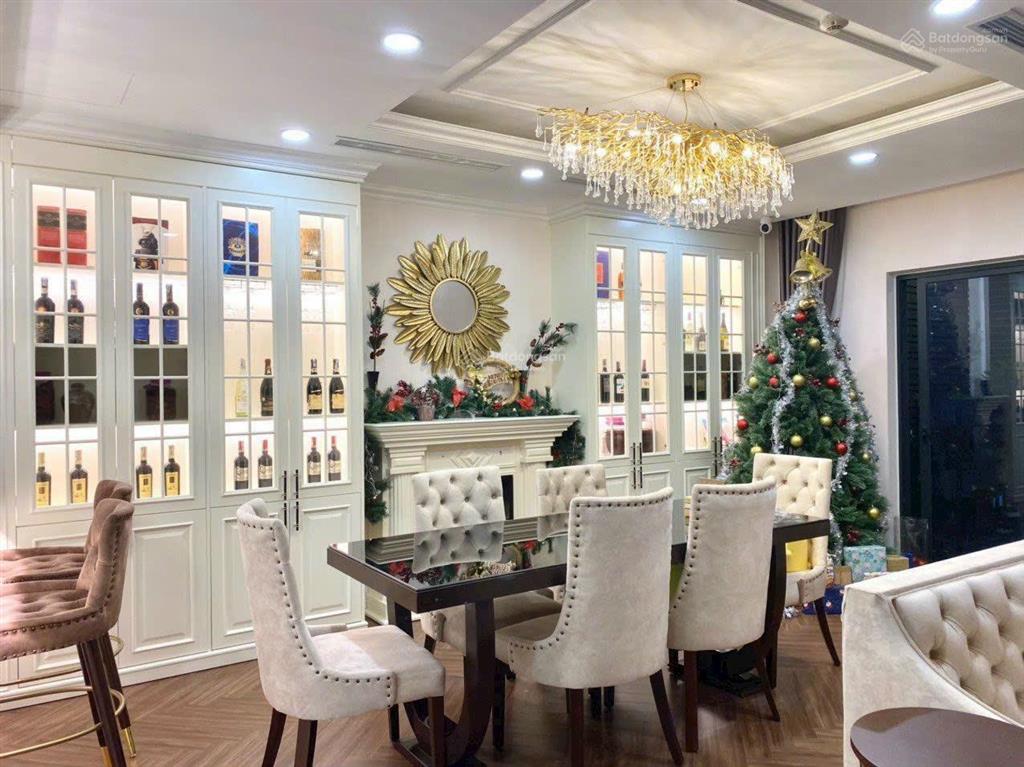 Bán duplex vip, diện tích 137m2 3 ngủ 2 vs, view panorama toàn thành phố, giá ngang căn 3 ngủ