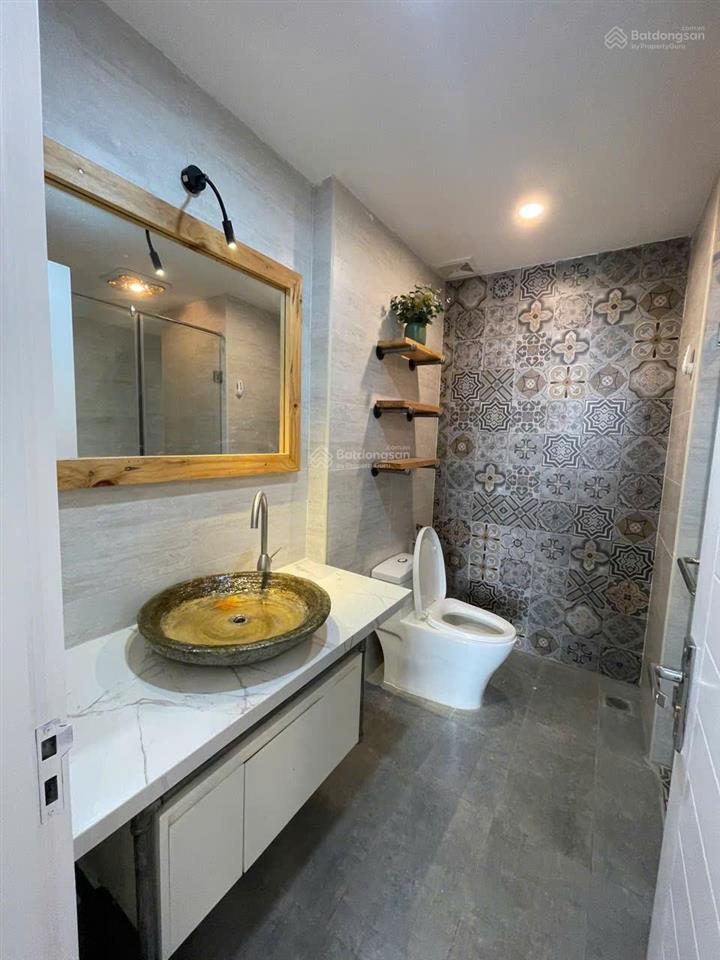 Chính chủ bán căn 2 ngủ full nội thất, view thoáng vĩnh viễn, có slot đỗ xe ô tô