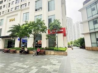 Chính chủ cần cho thuê lô góc tầng 1, 2 mặt thoáng, ngay sảnh cư dân, hướng view nội khu
