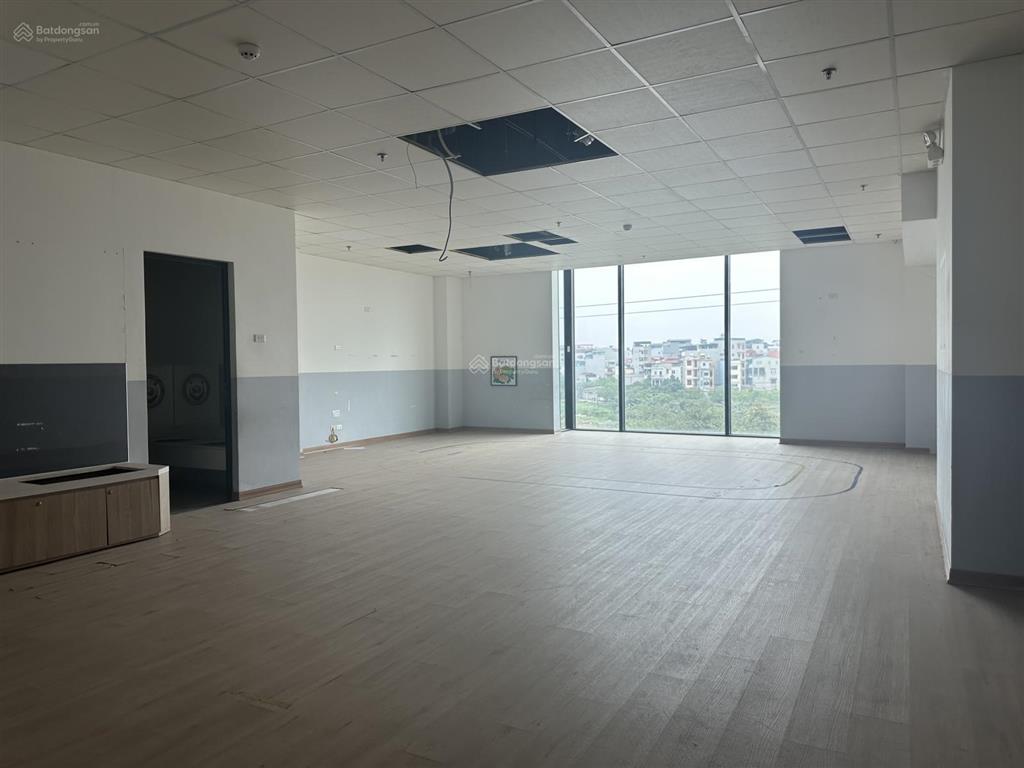 Bán sàn văn phòng lô góc 2 mặt thoáng, view nội khu, sẵn sổ đỏ lâu dài, sảnh thang máy riêng