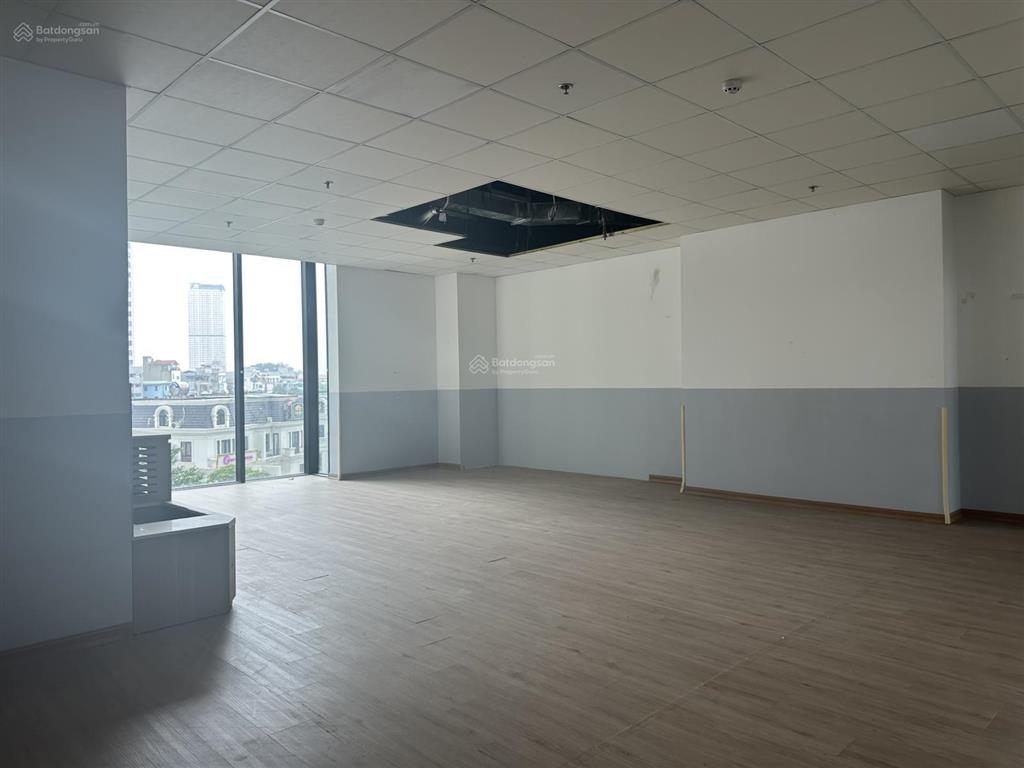 Bán sàn văn phòng lô góc 2 mặt thoáng, view nội khu, sẵn sổ đỏ lâu dài, sảnh thang máy riêng