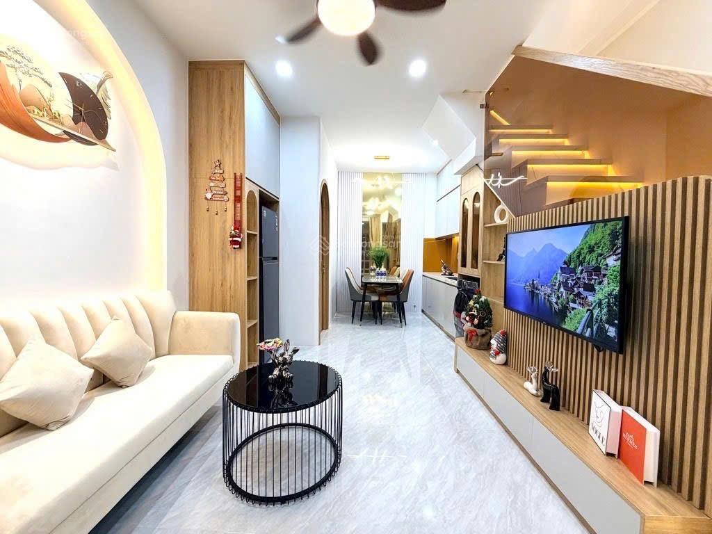 Giảm 200tr bán nhà hẻm 3.5m căn góc mới vũ tùng 2 phòng ngủ
