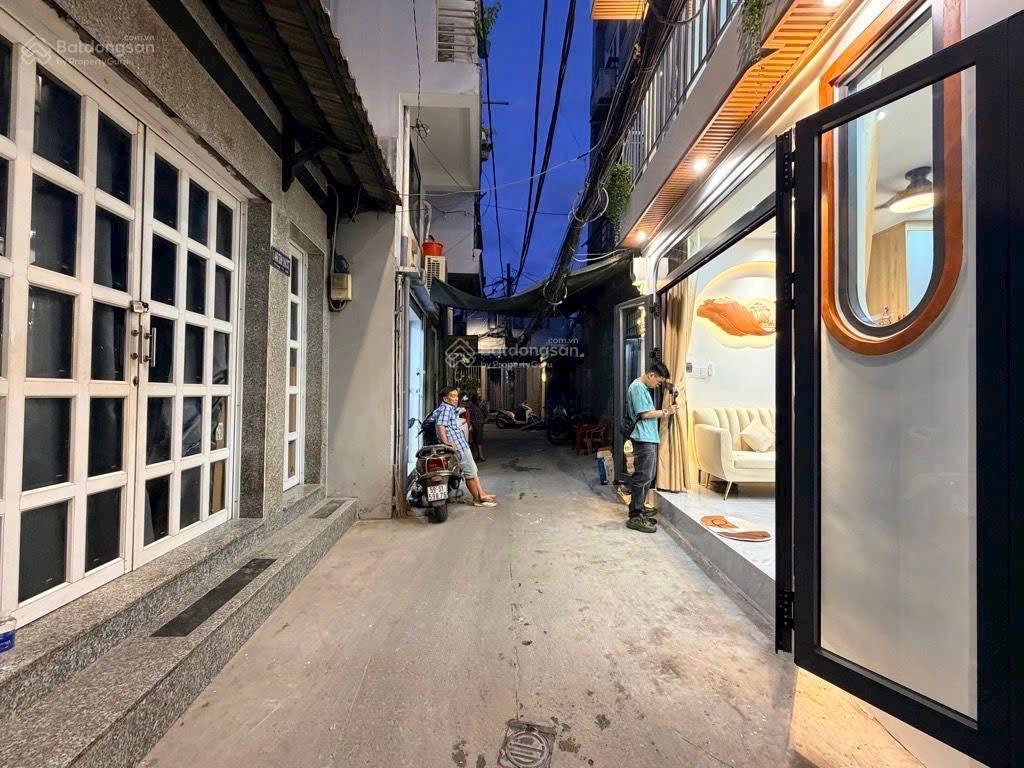 Giảm 200tr bán nhà hẻm 3.5m căn góc mới vũ tùng 2 phòng ngủ
