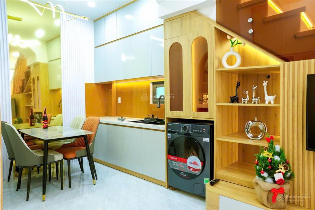 Giảm 200tr bán nhà hẻm 3.5m căn góc mới vũ tùng 2 phòng ngủ