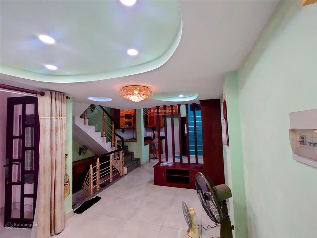 Giảm 5 tỷ bán nhà mặt tiền đường hoa lan