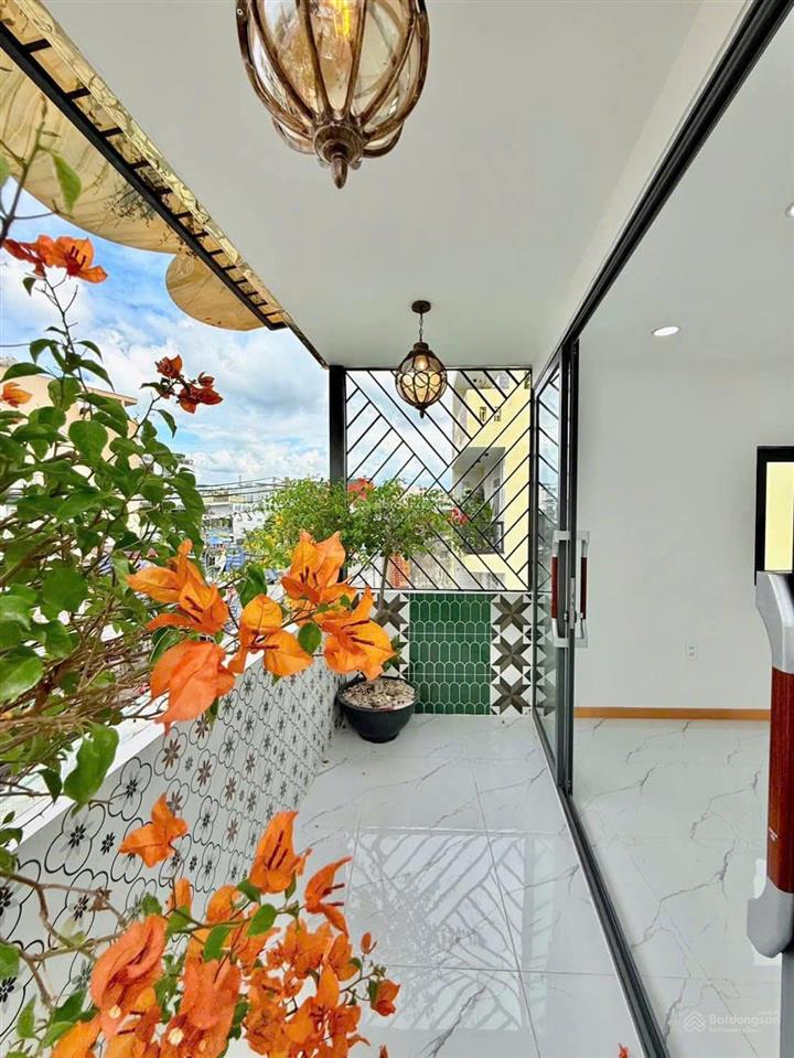 Giảm 2 tỷ bán nhà mặt tiền phan văn trị, p.11, bình thạnh