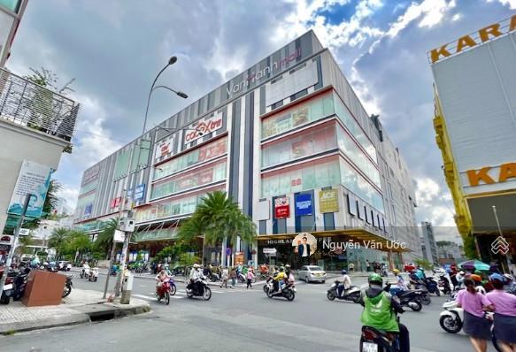 Nhà mặt tiền ngang 12m đối diện vạn hạnh mall quận 10  sổ hồng sẵn