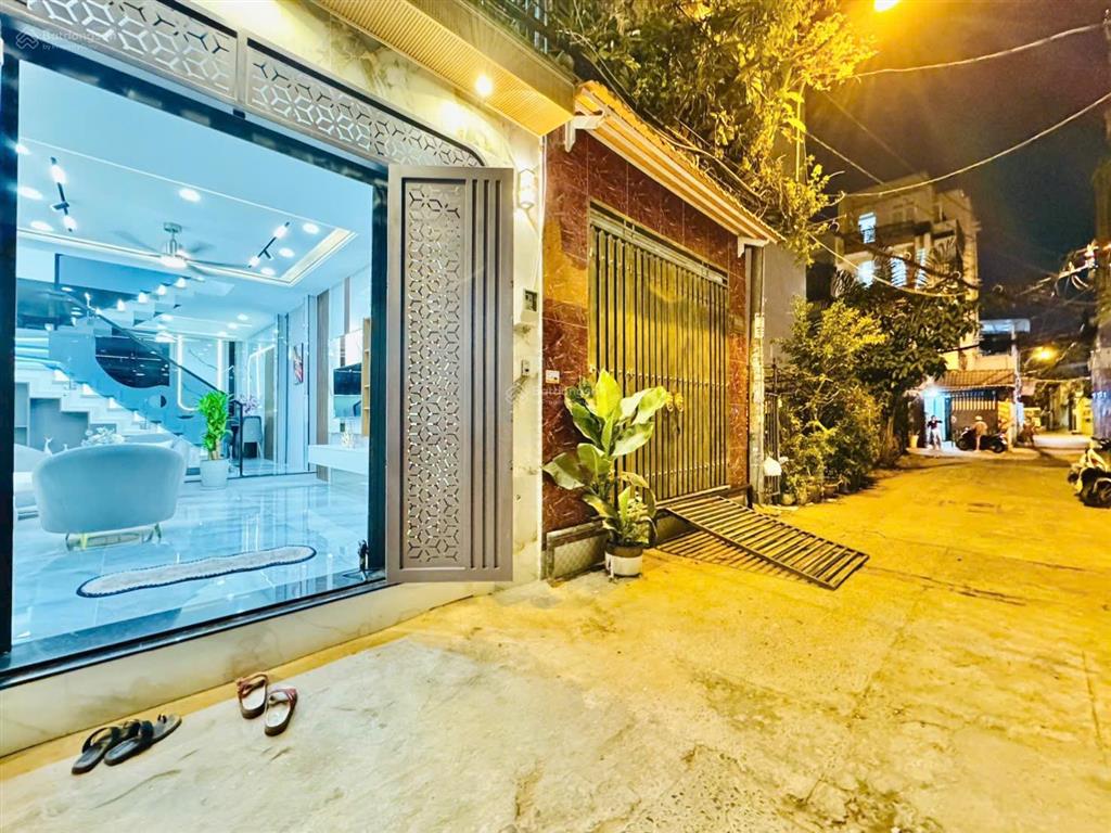 Nhà chủ xây kiên cố đường số 59 khu dân cư yên ổn